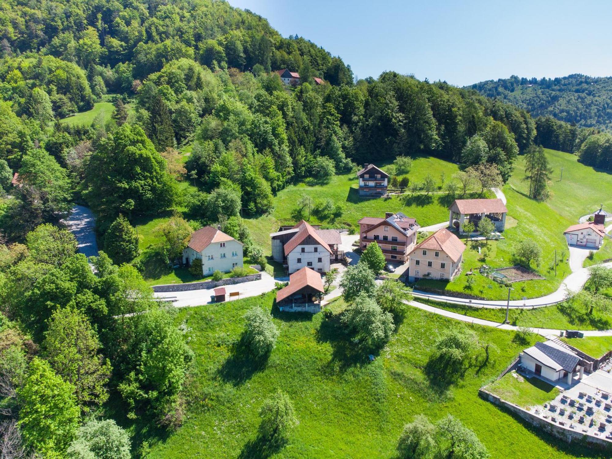 Kmetija Na Cendavs Cerkno Exterior foto